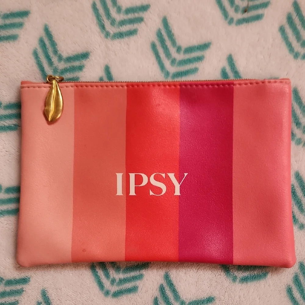 ipsy five stylish
